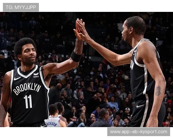 字母哥篮下终结对手多次进攻尝试，雄鹿捍卫主场