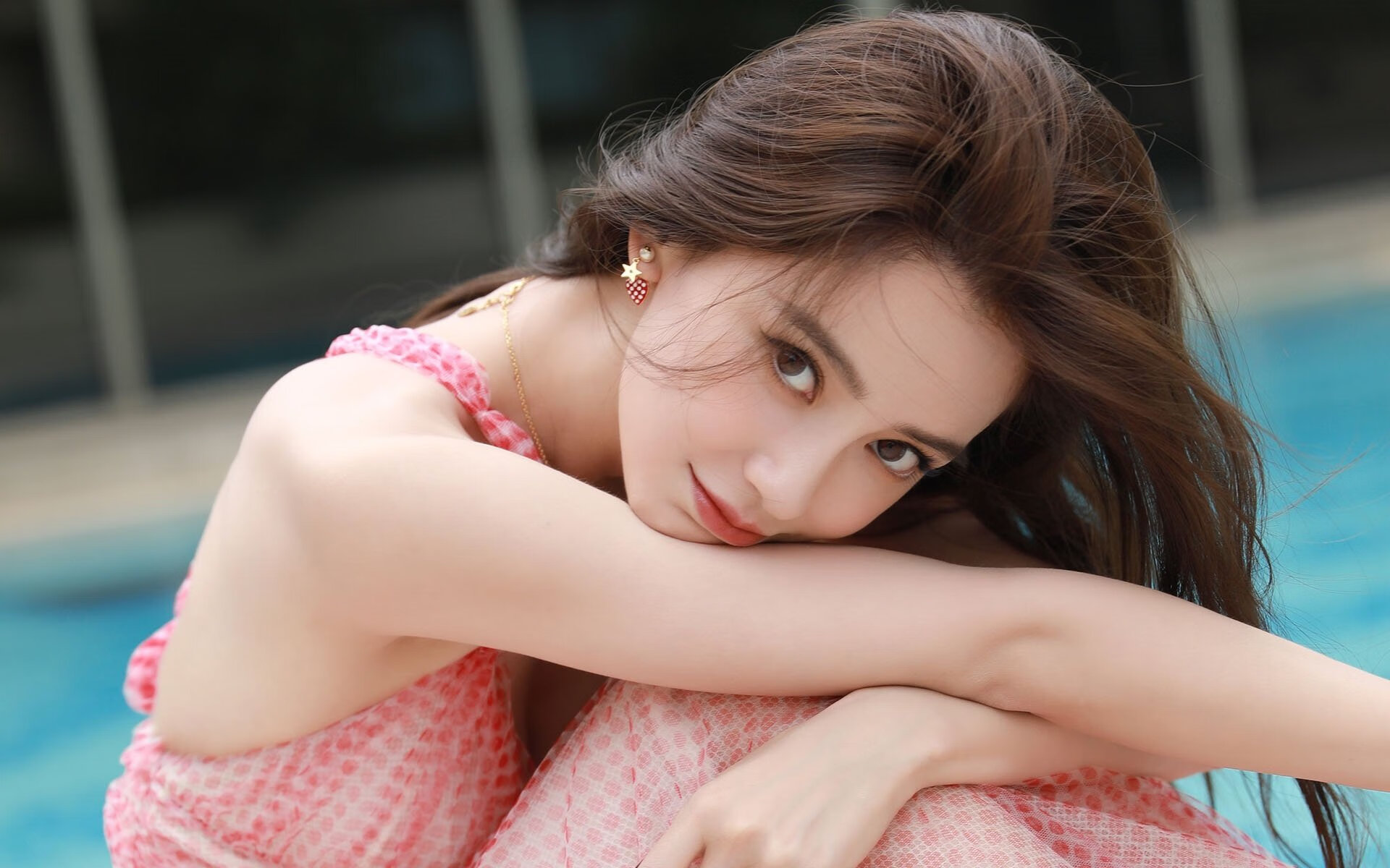 中国篮球比赛转播内容为何缺乏战术深度，cba篮球转播