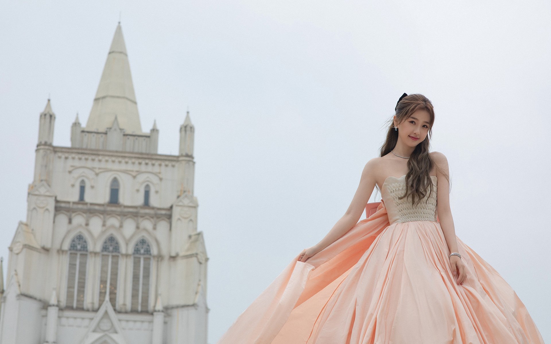 中超联赛国足爆冷 球迷情绪波动较大，足协公布中超